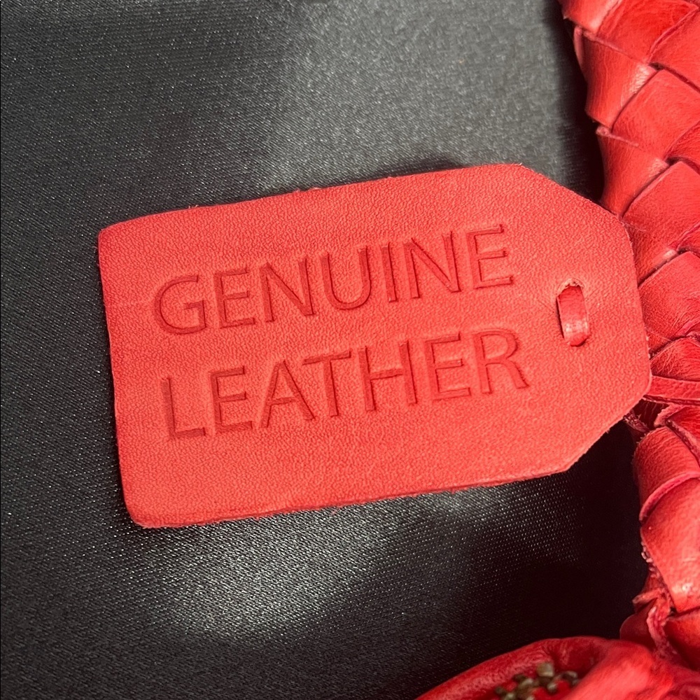 GLB | Woven Leather Hobo Bag - Picture 5 of 10
